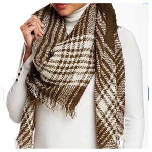 14th & Union Plaid Border Square Blanket Scarf🆕